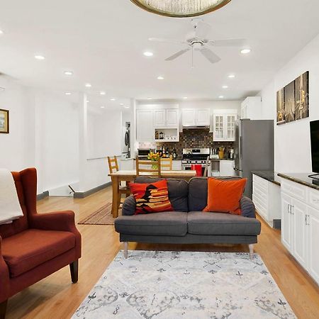2-Bedroom In Upper West Side, Private Entrance New York Bagian luar foto