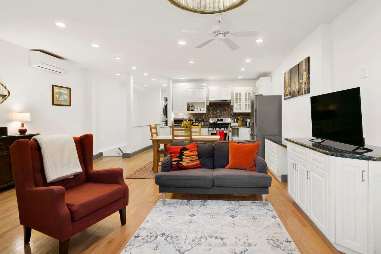 2-Bedroom In Upper West Side, Private Entrance New York Bagian luar foto