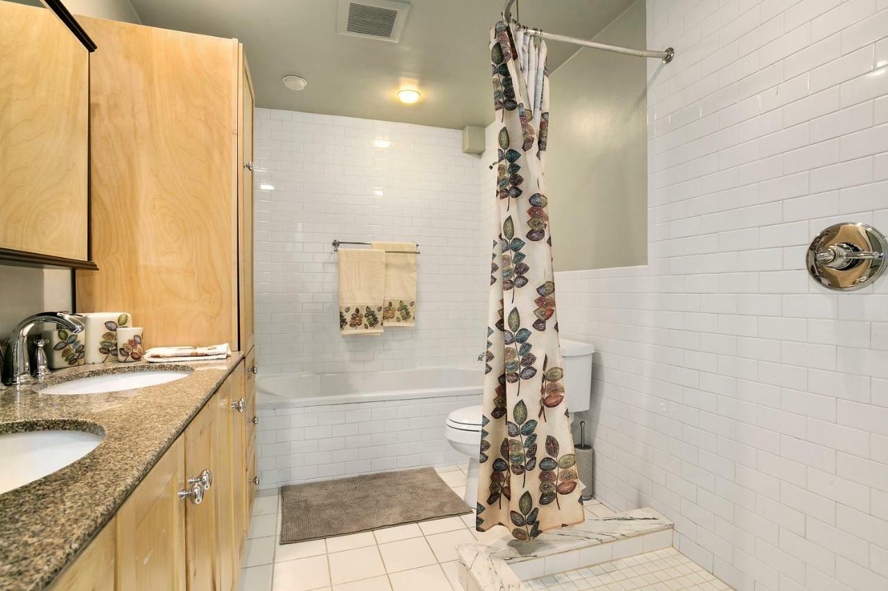2-Bedroom In Upper West Side, Private Entrance New York Bagian luar foto