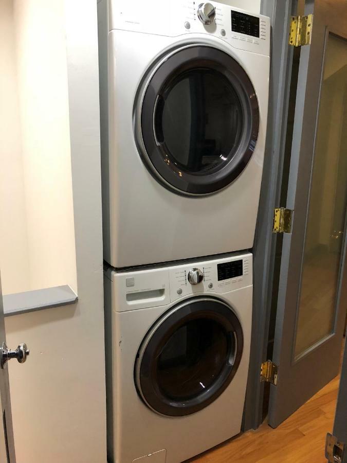 2-Bedroom In Upper West Side, Private Entrance New York Bagian luar foto